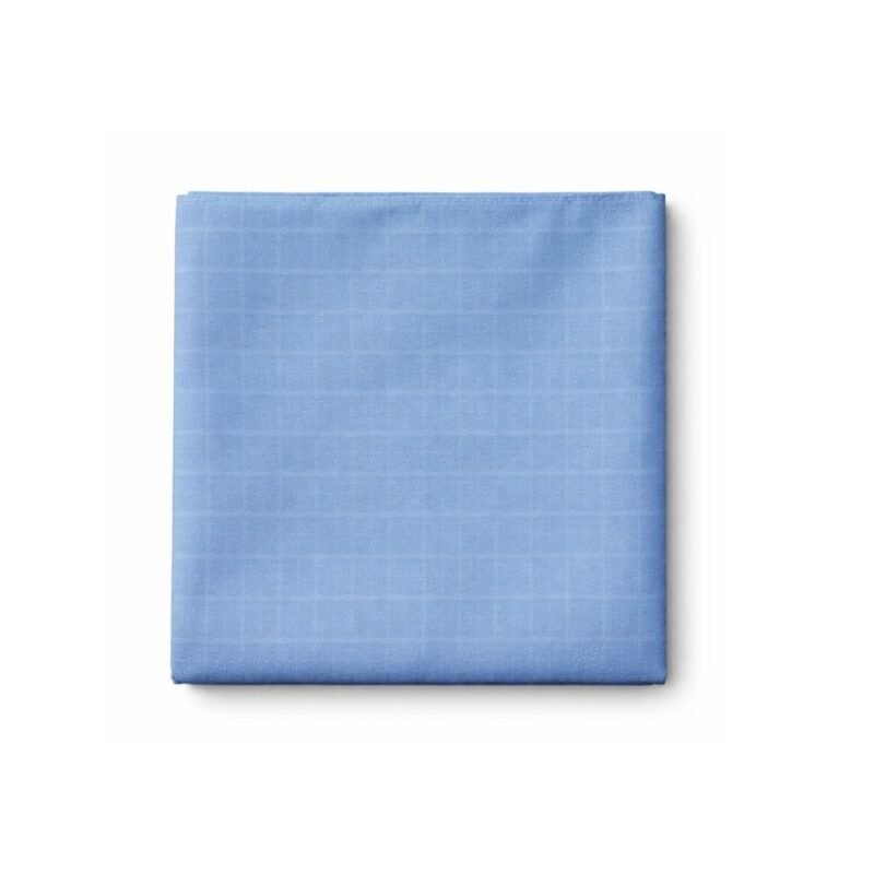 Lenço De Bolso Azul Sereno Com Padronagem Sutil Elegância Atemporal — detalhe da textura e acabamento do tecido