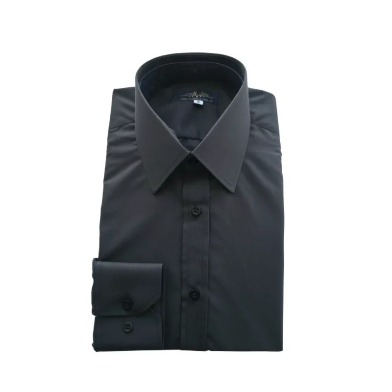 Camisa social preta maquinetada com gola francesa, dobrada de frente