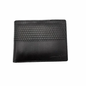 Carteira masculina preta em 100% couro, com textura de favo de mel e a logo Ms Stilos gravada
