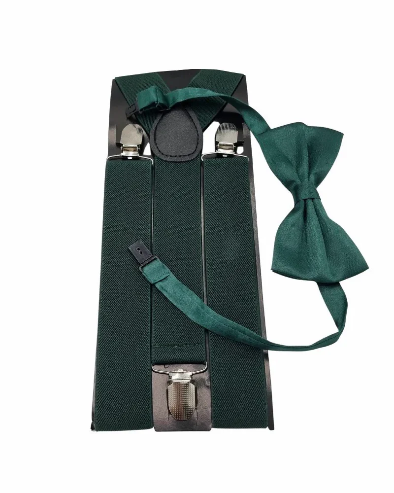 Kit com suspensório verde em elástico e gravata borboleta combinando, visto de cima