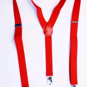 Suspensório vermelho em elástico aberto, mostrando as três presilhas metálicas e o couro central