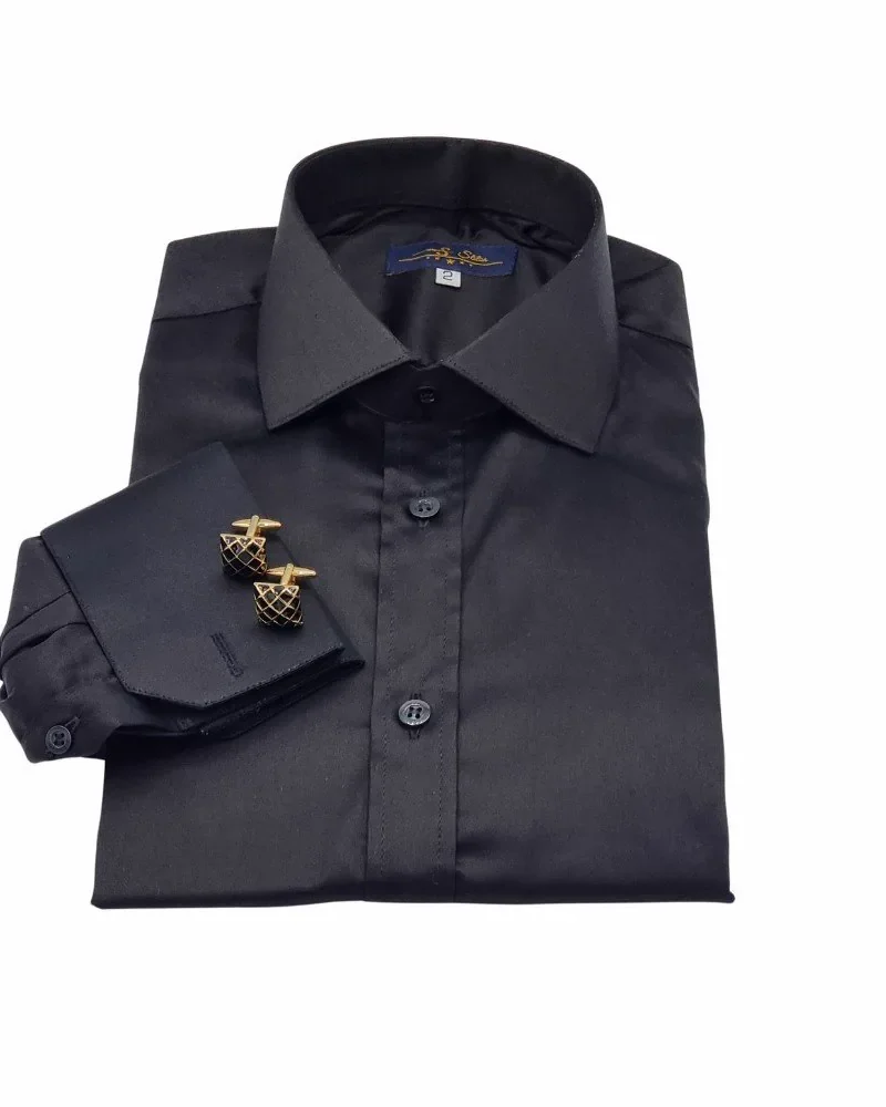 Camisa preta italiana em algodão egípcio com punho duplo e abotoaduras douradas