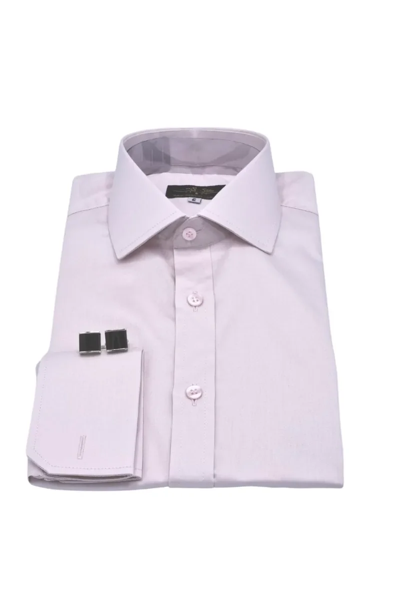 Camisa rosa claro italiana com punho duplo e abotoaduras quadradas prata, dobrada de frente
